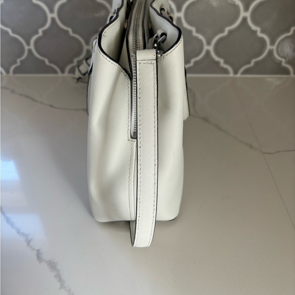 Michael Kors White Handbag - Picture 2 of 8